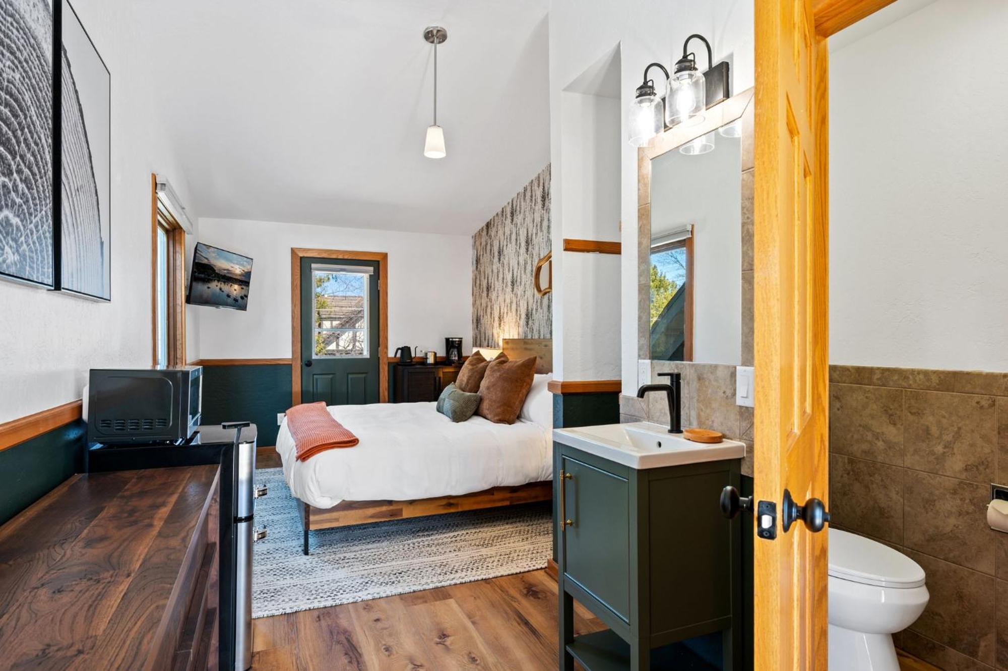 Spruce & Shore Motel Фиш-Крик Экстерьер фото