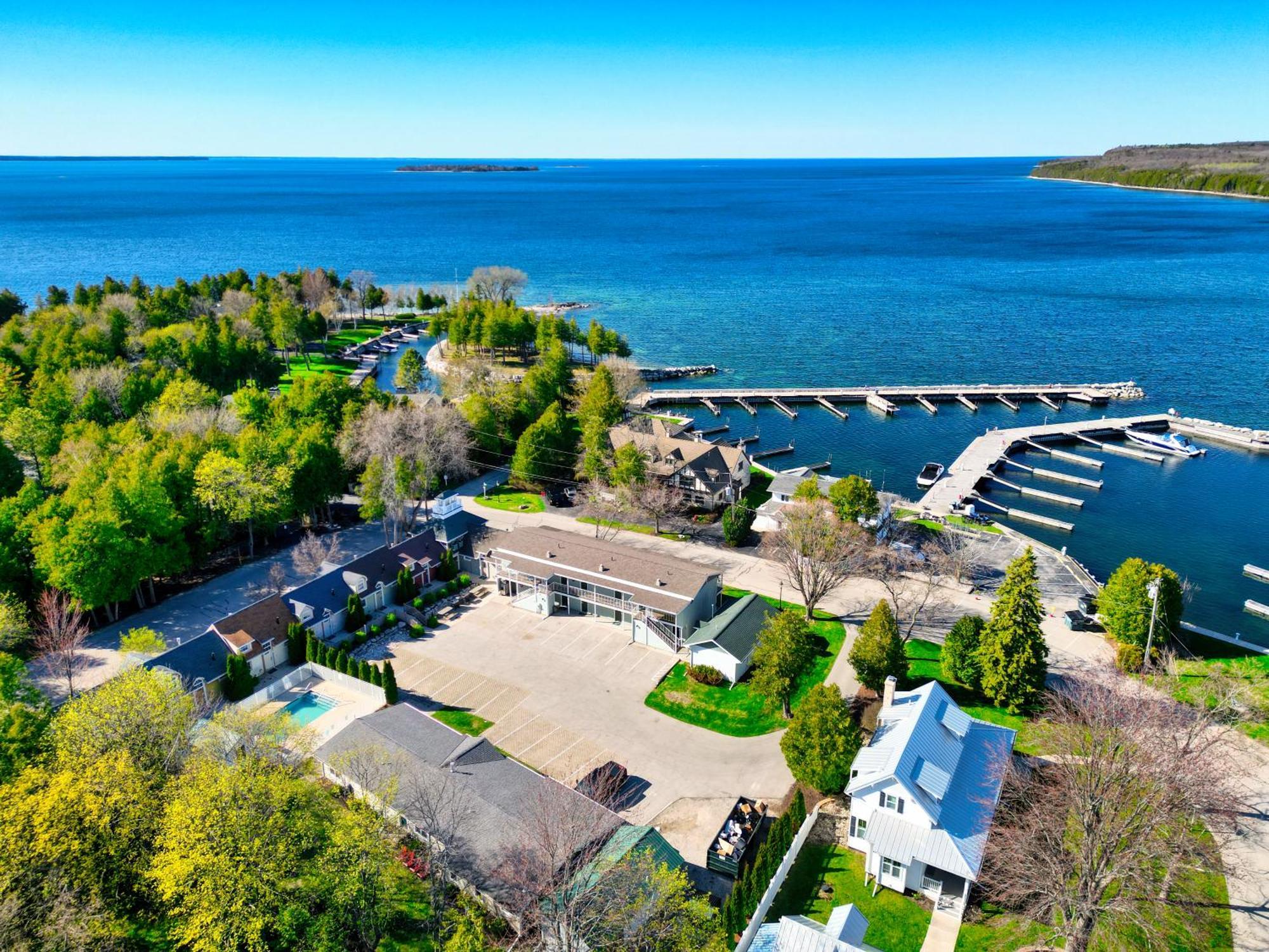 Spruce & Shore Motel Фиш-Крик Экстерьер фото