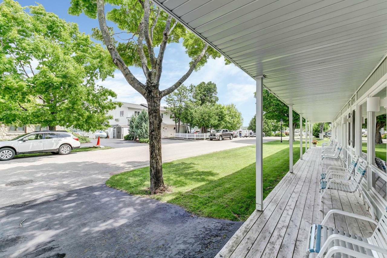 Spruce & Shore Motel Фиш-Крик Экстерьер фото